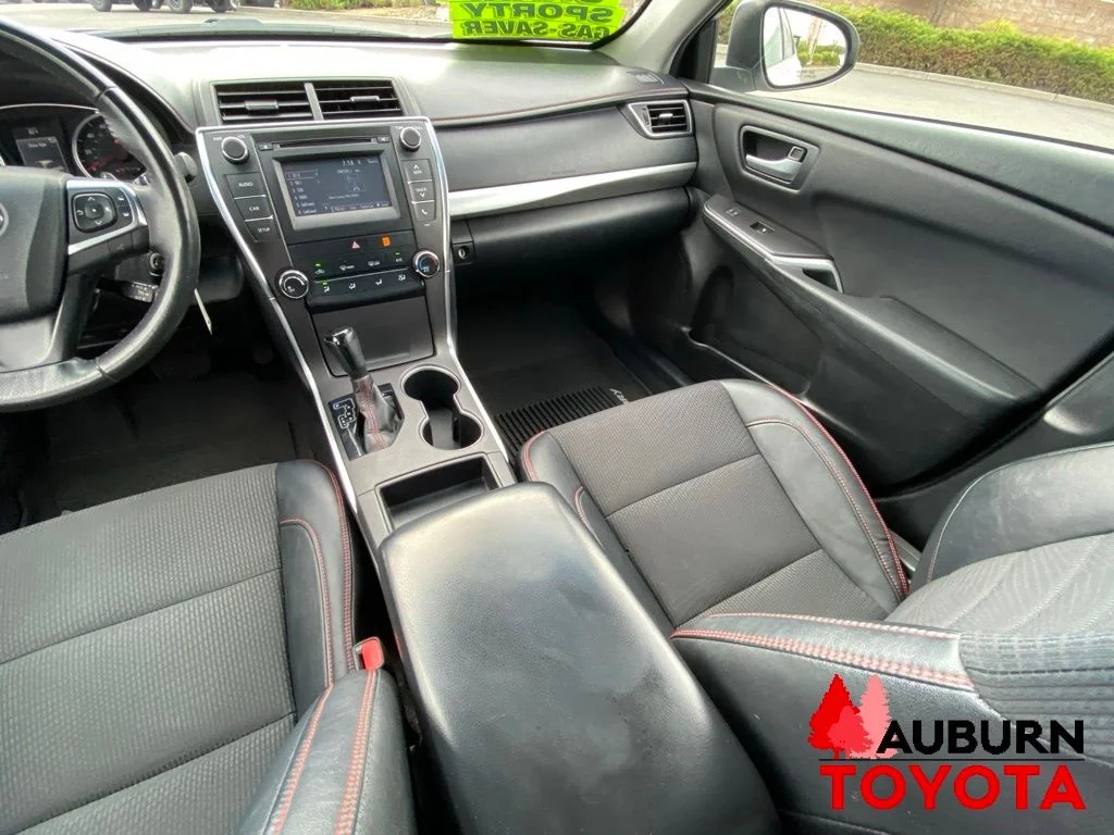 Used 2017 Ice Cap Toyota SE image 23