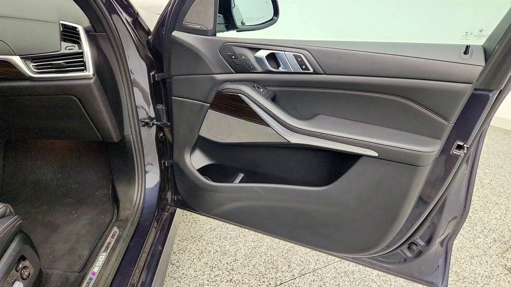 Used 2020 Arctic Grey Metallic BMW M50i w/ Driving Assist Pro, Luxury Seating & Premium Pkg image 27