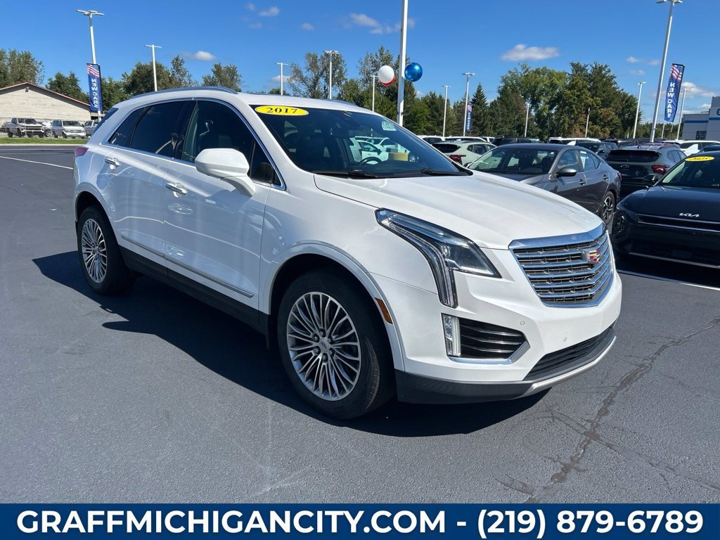 Used 2017 CRYSTAL WHITE TRICOAT Cadillac Platinum AWD image 6