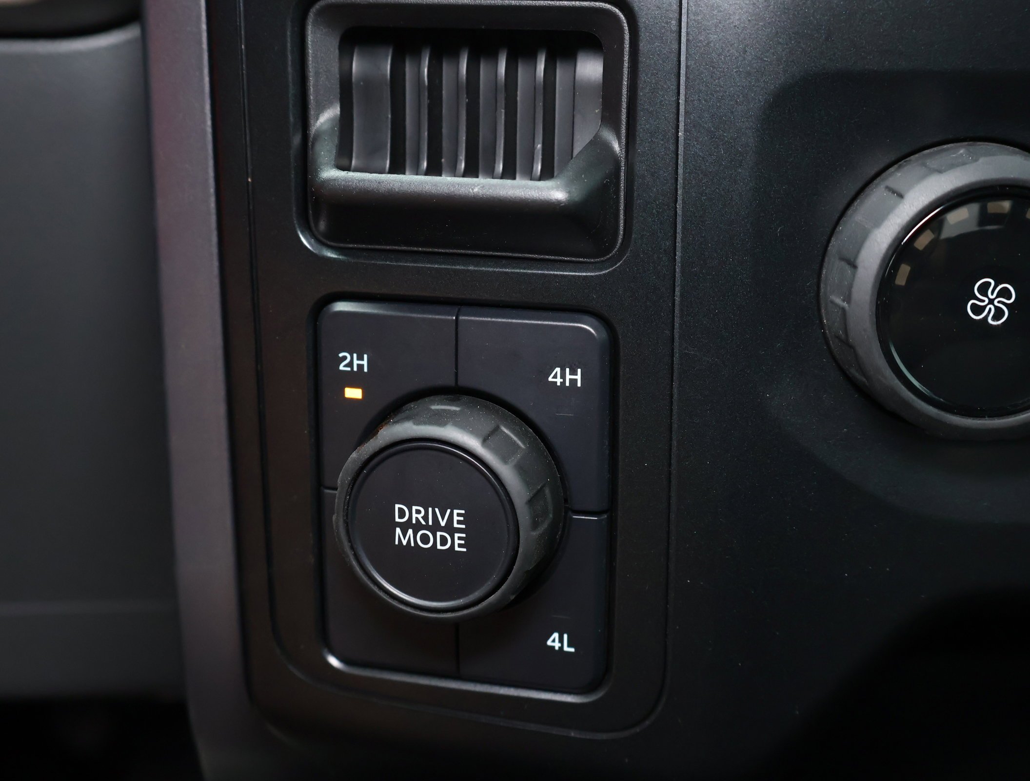 2023 Ford F-150 XLT - Photo 18