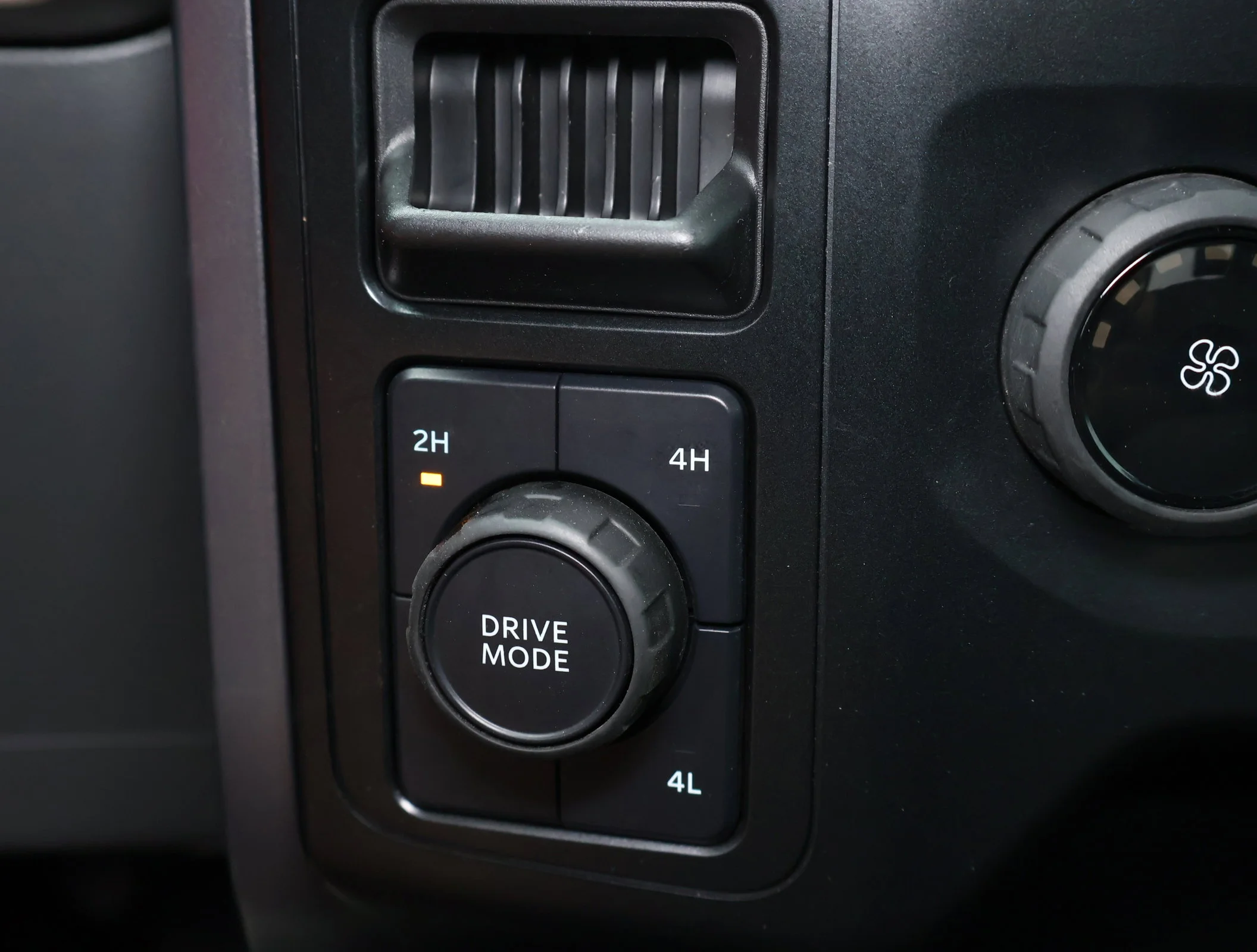 2023 Ford F-150 XLT - Photo 18