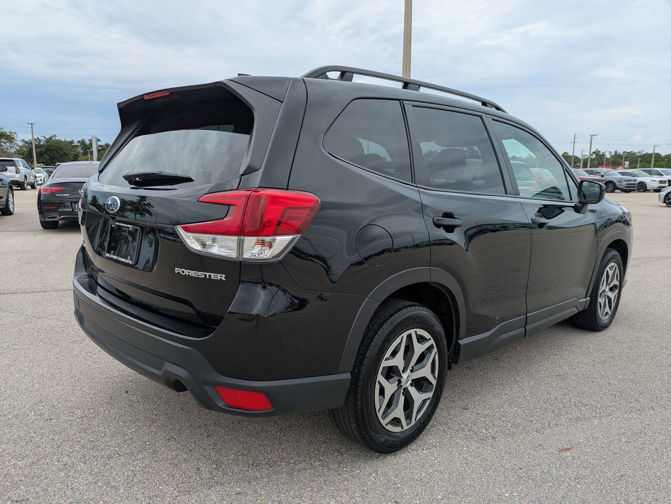 Used 2024 Crystal Black Silica Subaru Premium image 5