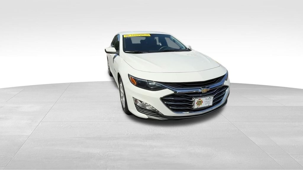 Used 2024 White Chevrolet LT image 10