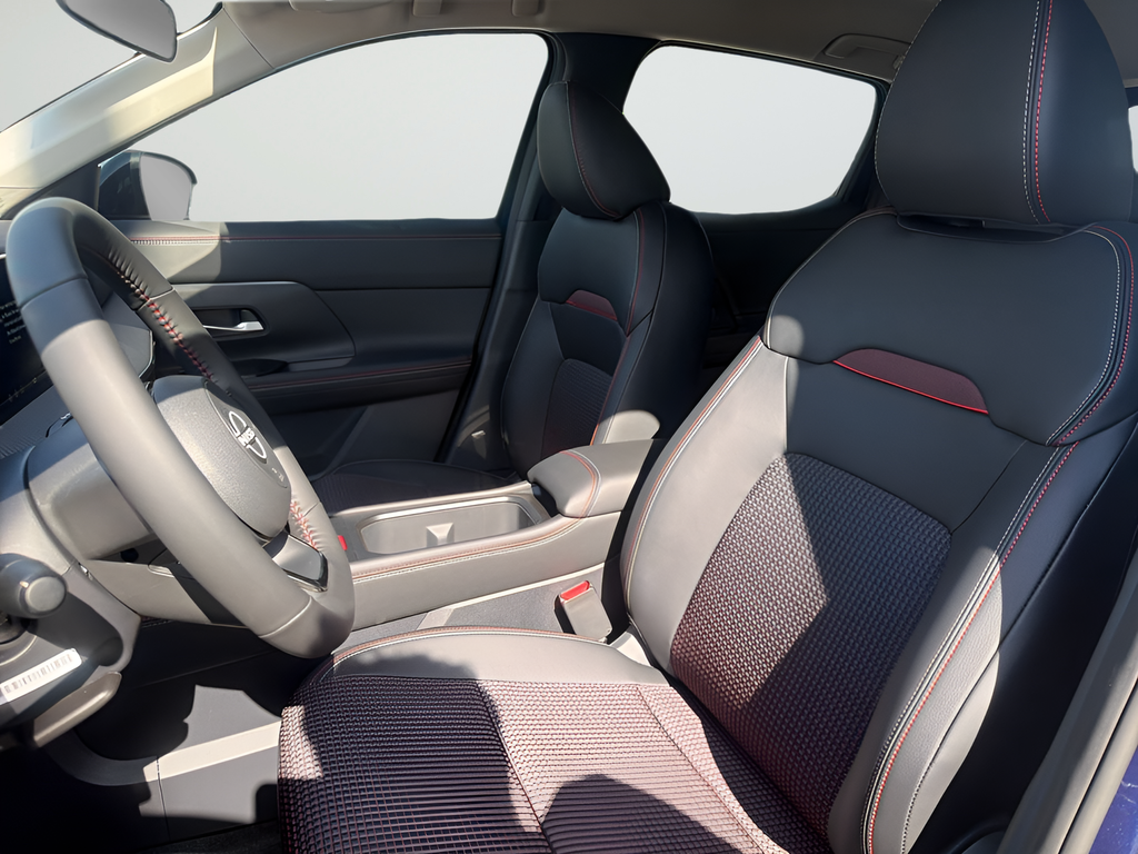 2026 Nissan KICKS SR - Photo 16