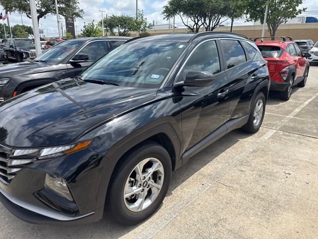 Used 2023 Black Hyundai SEL image 2
