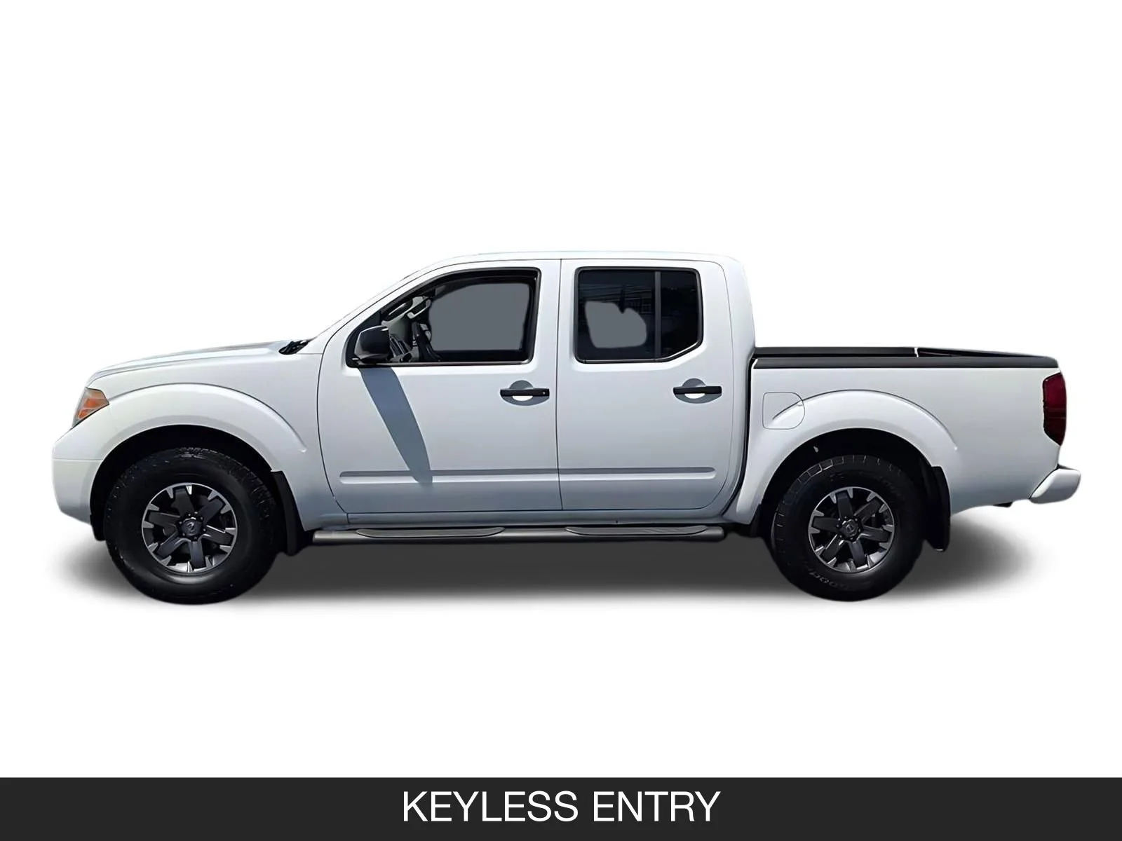 Used 2016 Glacier White Nissan Desert Runner image 6