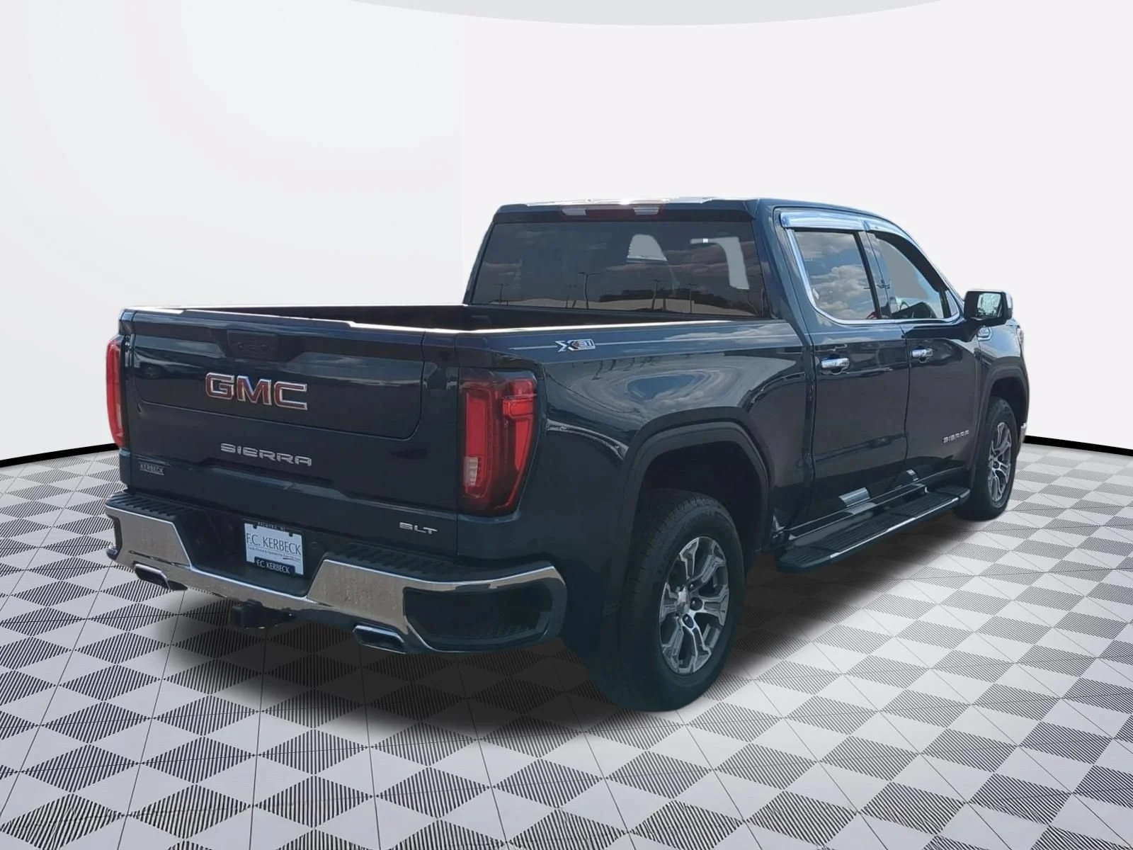 Used 2021 Pacific Blue Metallic GMC SLT image 7