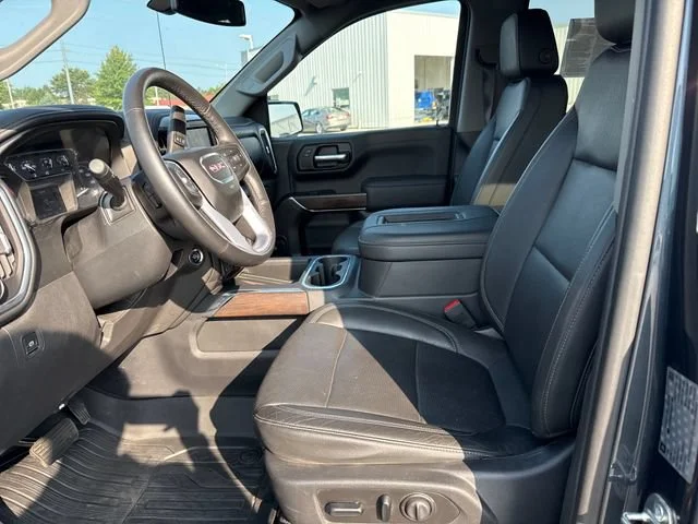 Used 2019 DARK SKY METALLIC GMC SLT image 11