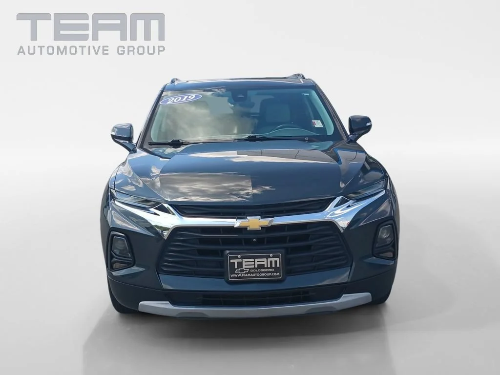 Used 2019 GRAPHITE METALLIC Chevrolet  image 2