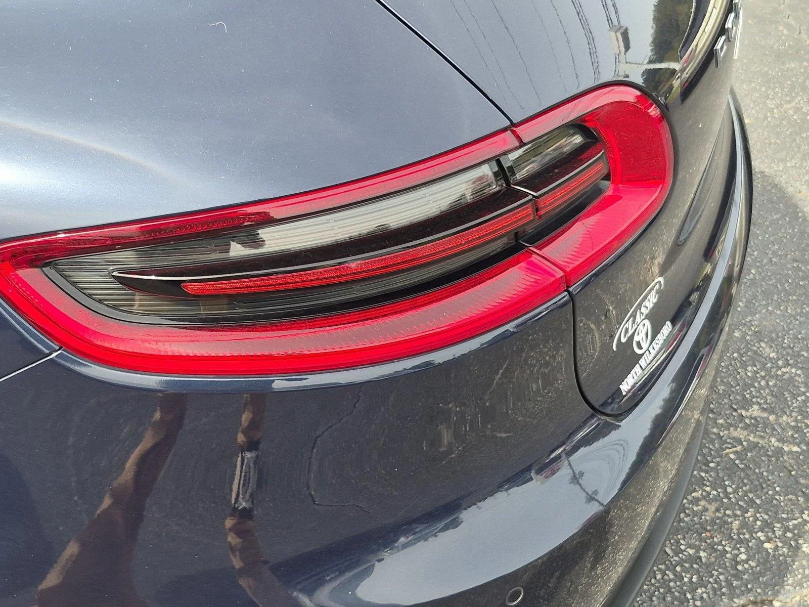 Used 2018 Night Blue Metallic Porsche  image 11