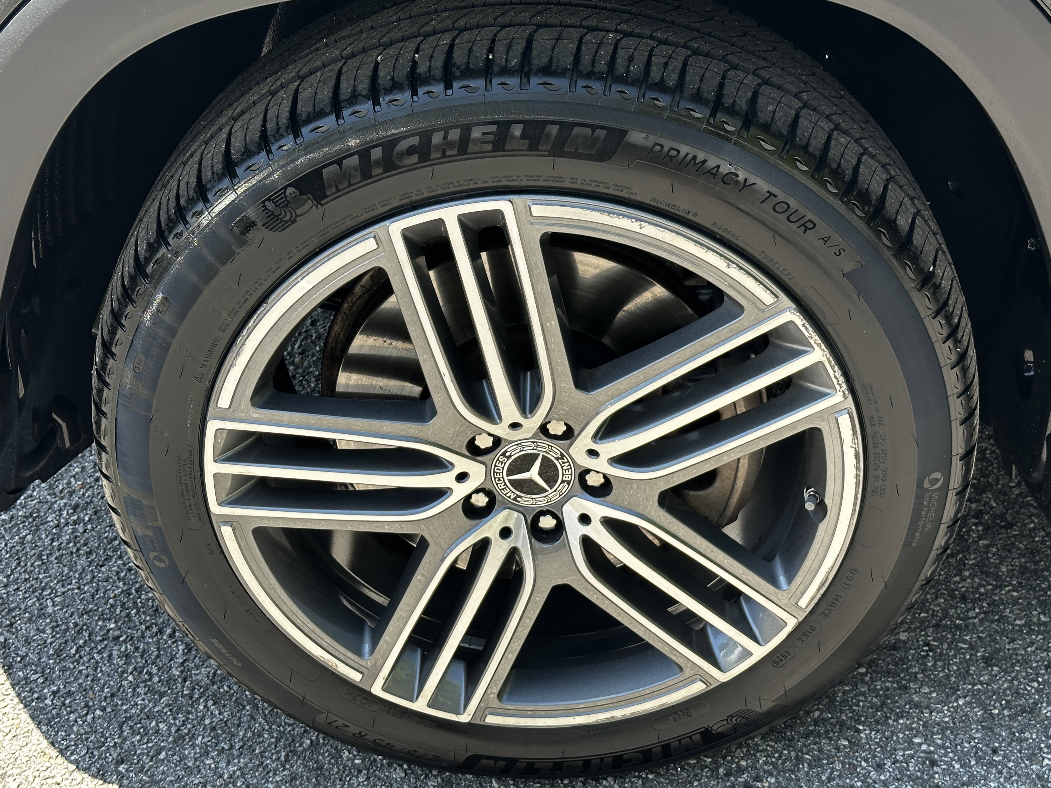 Certified Used 2025 Black Mercedes-Benz GLS 450 image 13