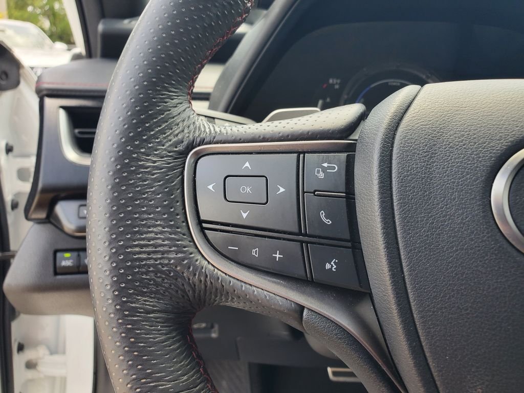 Used 2020 White Lexus 250h F SPORT image 25