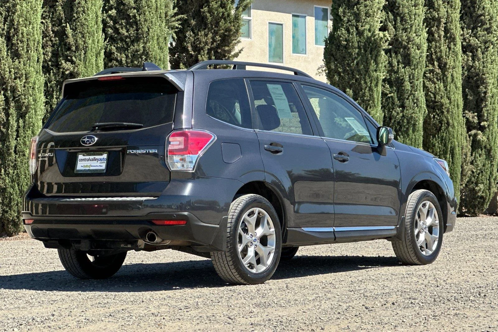 Used 2018 Crystal Black Silica Subaru Touring image 4