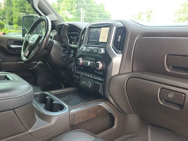 Used 2020 White GMC Denali image 22