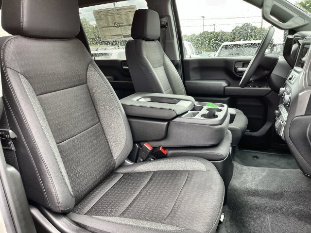 2026 Chevrolet Silverado 2500 HD photo 33 of 41