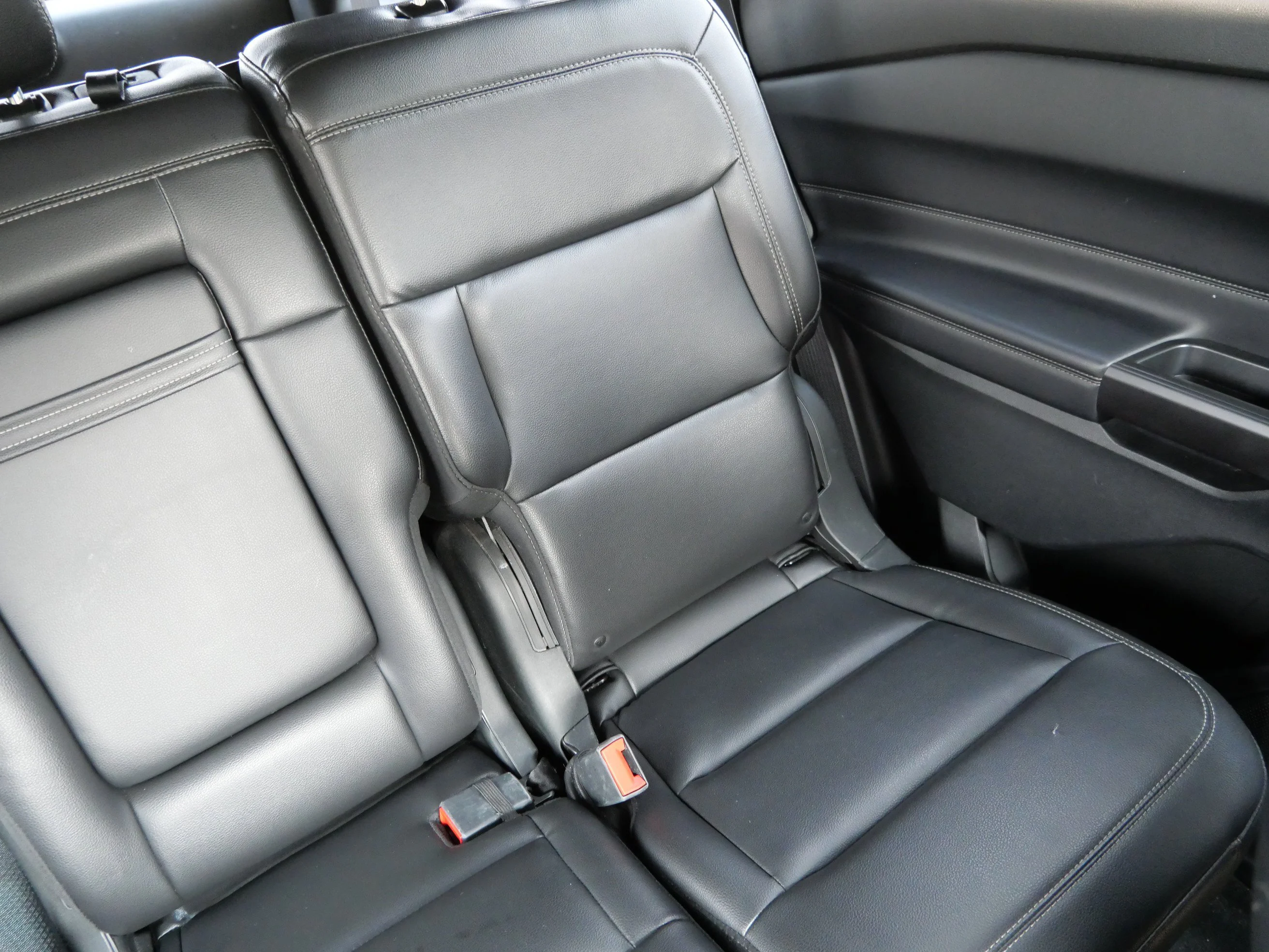 Used 2020 Agate Black Metallic Ford XLT image 14