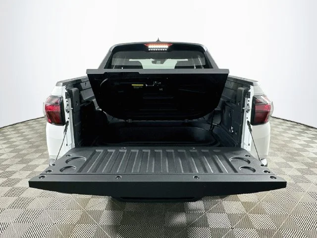 New 2027 White Hyundai SE image 5