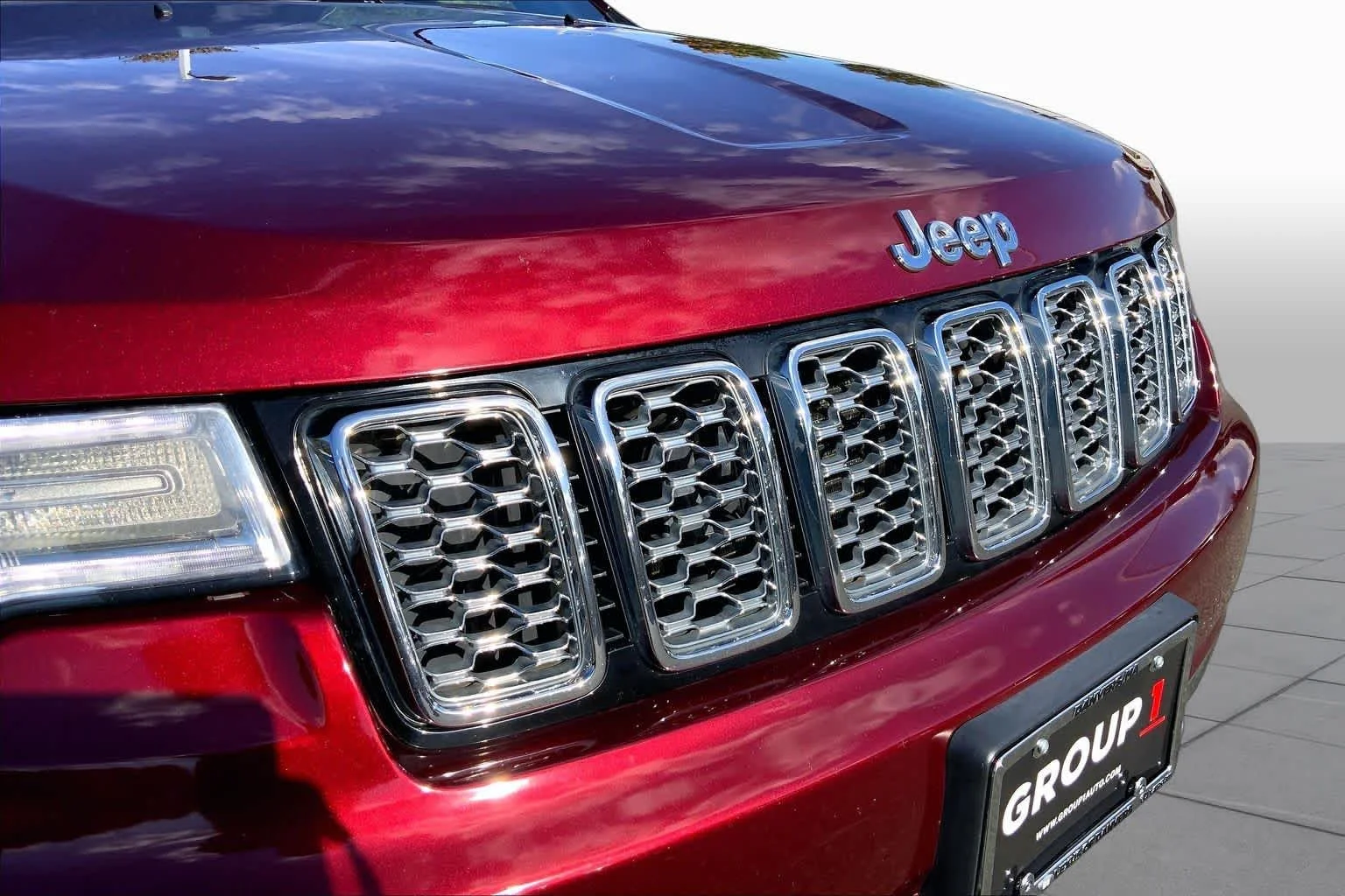 Used 2020 Velvet Red Pearlcoat Jeep Overland image 30