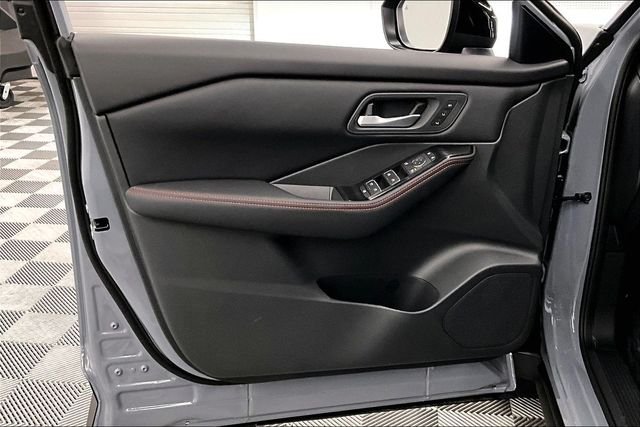 New 2026 Boulder Gray Pearl Nissan Rock Creek image 31