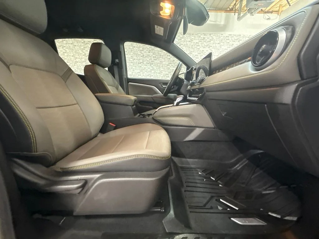 Used 2025 Summit White Chevrolet ZR2 image 11