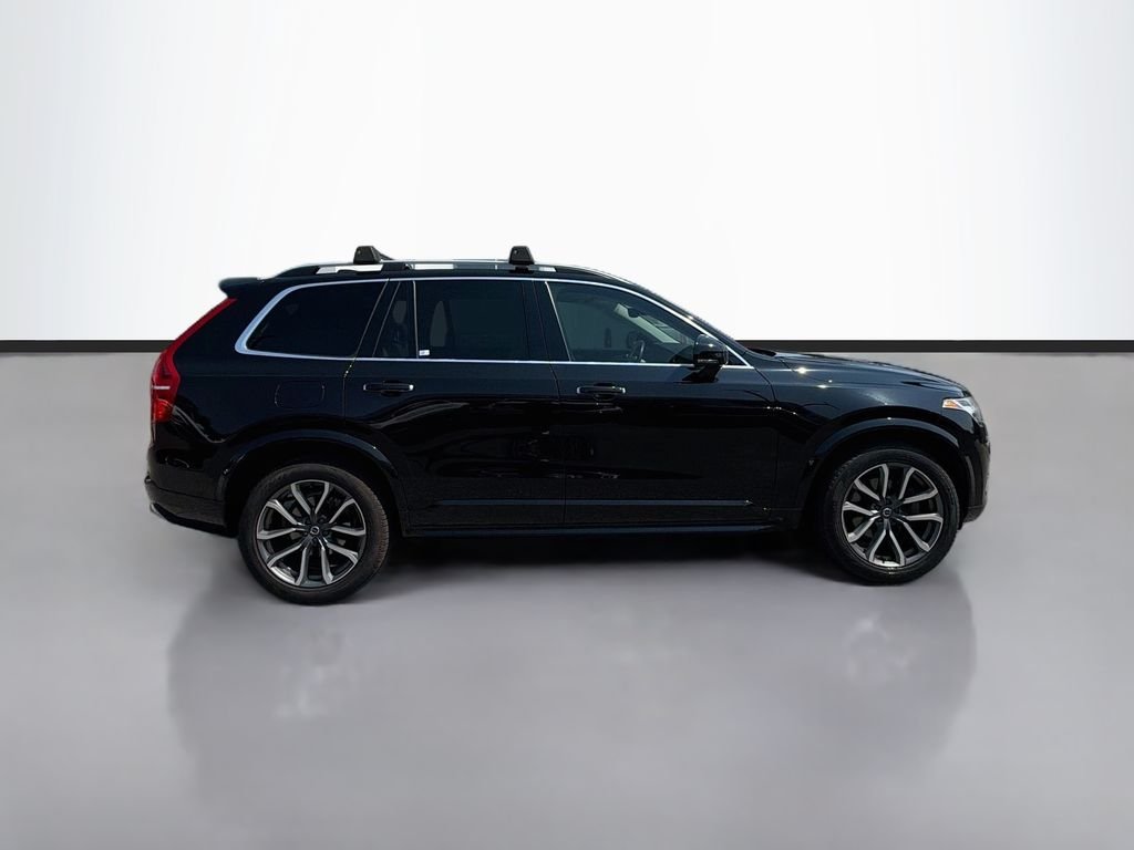 Used 2019 Black Volvo T5 Momentum image 4