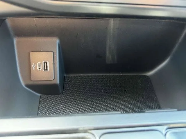 2025 Ford F-150 Lightning Flash - Photo 25