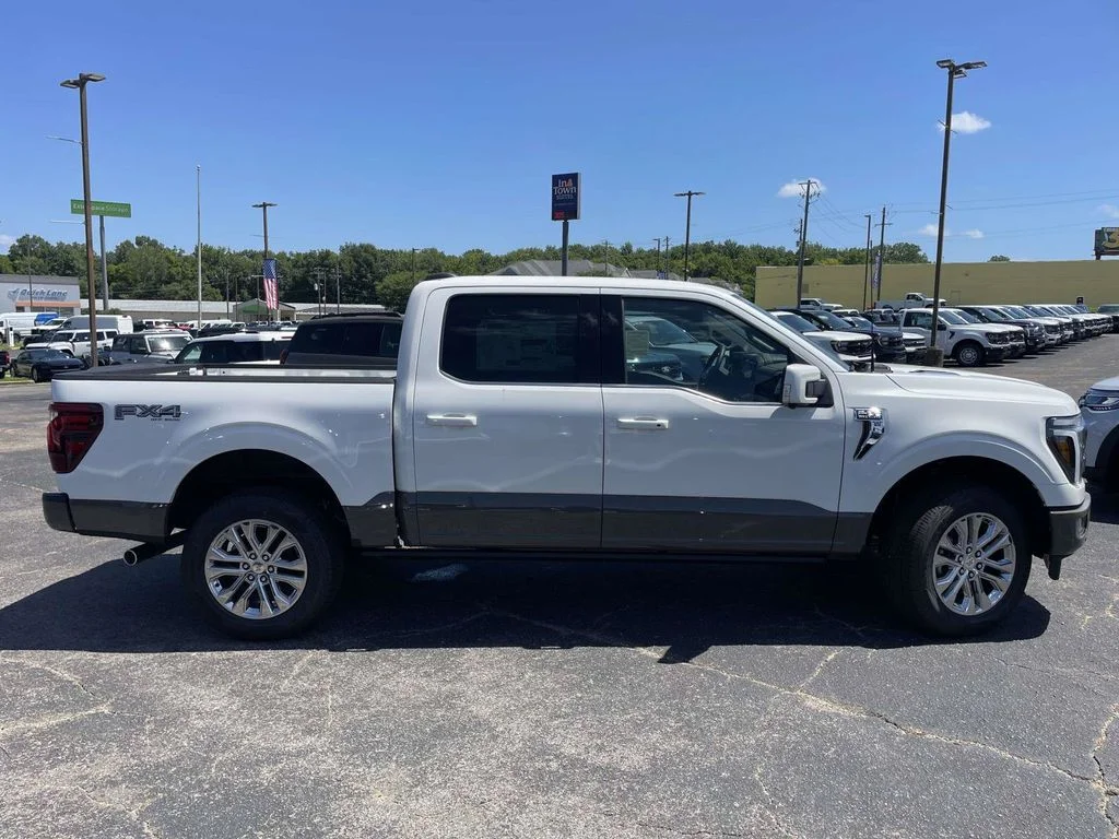 New 2026 Star White Metallic Tri-Coat Ford King Ranch image 2