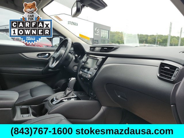Used 2020 Gray Nissan SL image 26