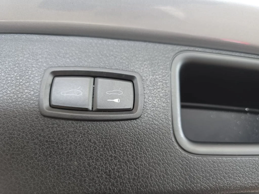 2021 Porsche Macan S - Photo 24