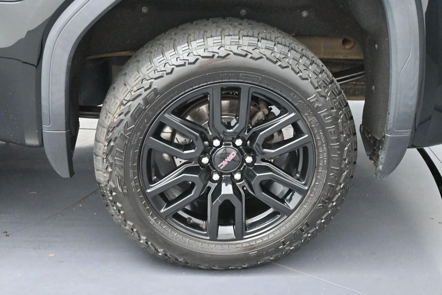 Used 2020 Onyx Black GMC Elevation image 33