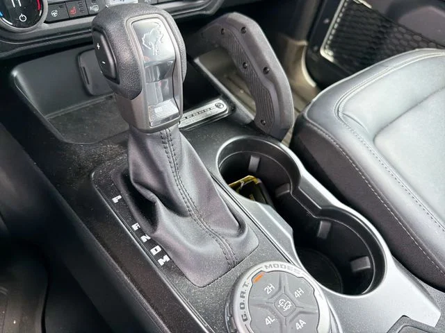 Used 2026 Blue Ford Badlands image 23