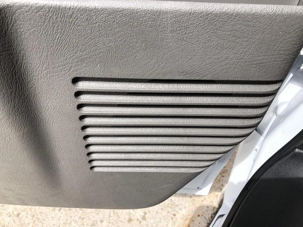 New 2026 White Chevrolet Rwd 3500 135 image 20
