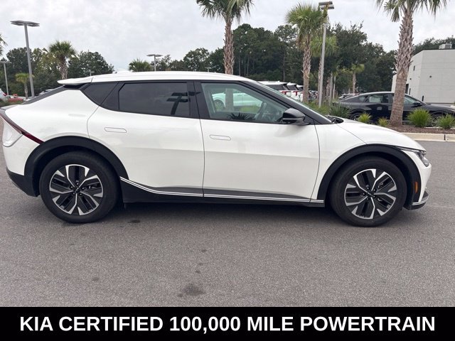 Used 2024 White Kia Light image 3
