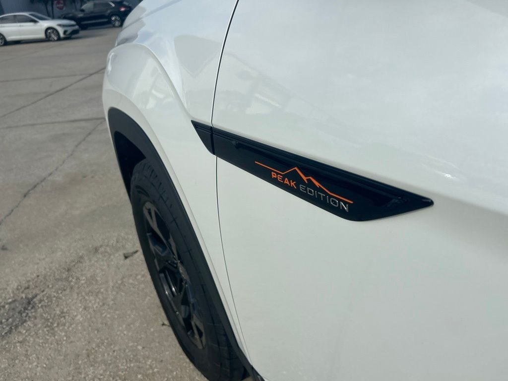 New 2026 White/off-white Volkswagen Peak Edition image 29