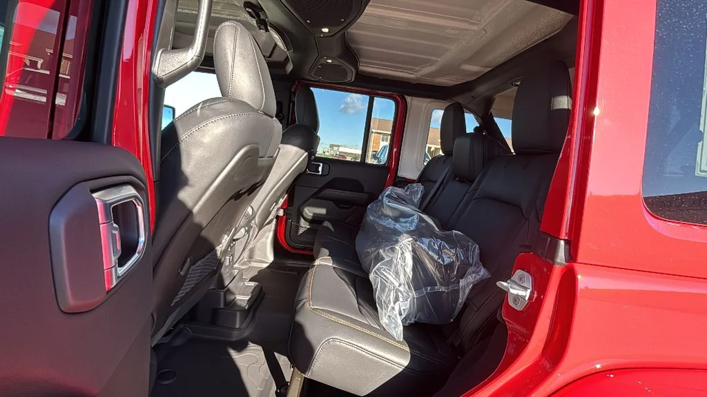 2026 Jeep Wrangler 4-Door Sahara - Photo 24
