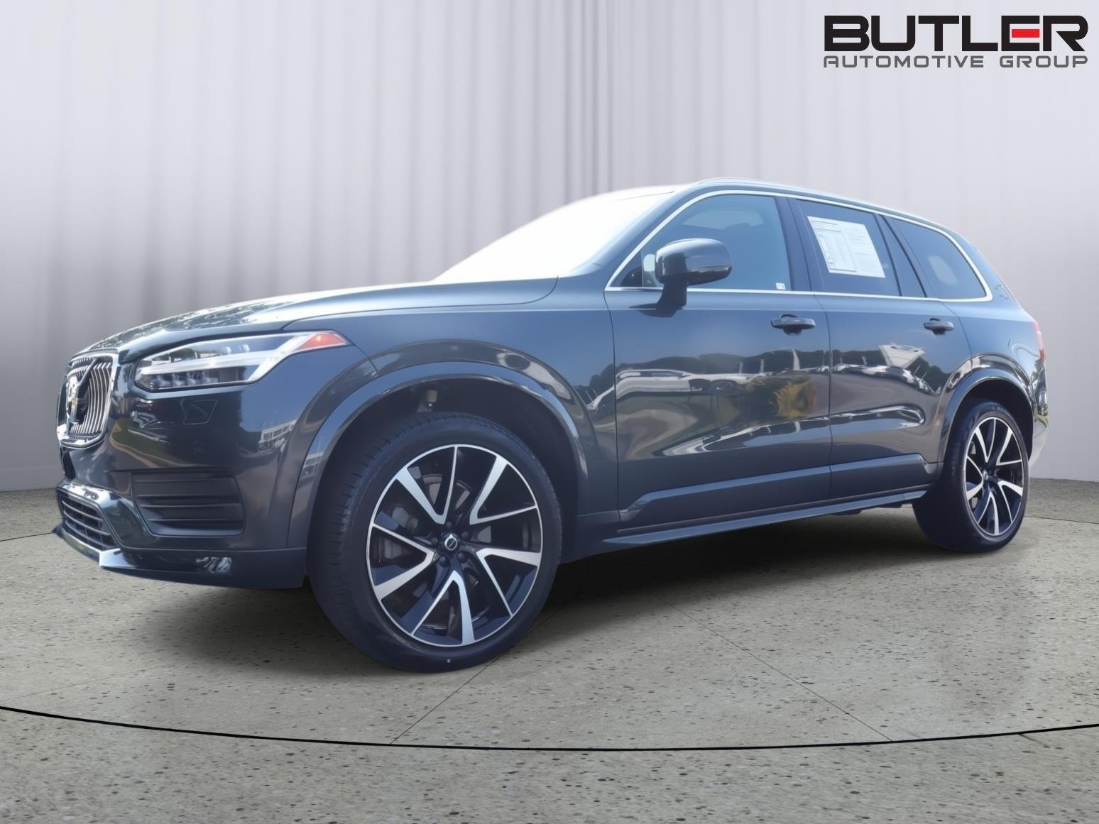 Used 2022 Savile Grey Metallic Volvo Momentum image 47
