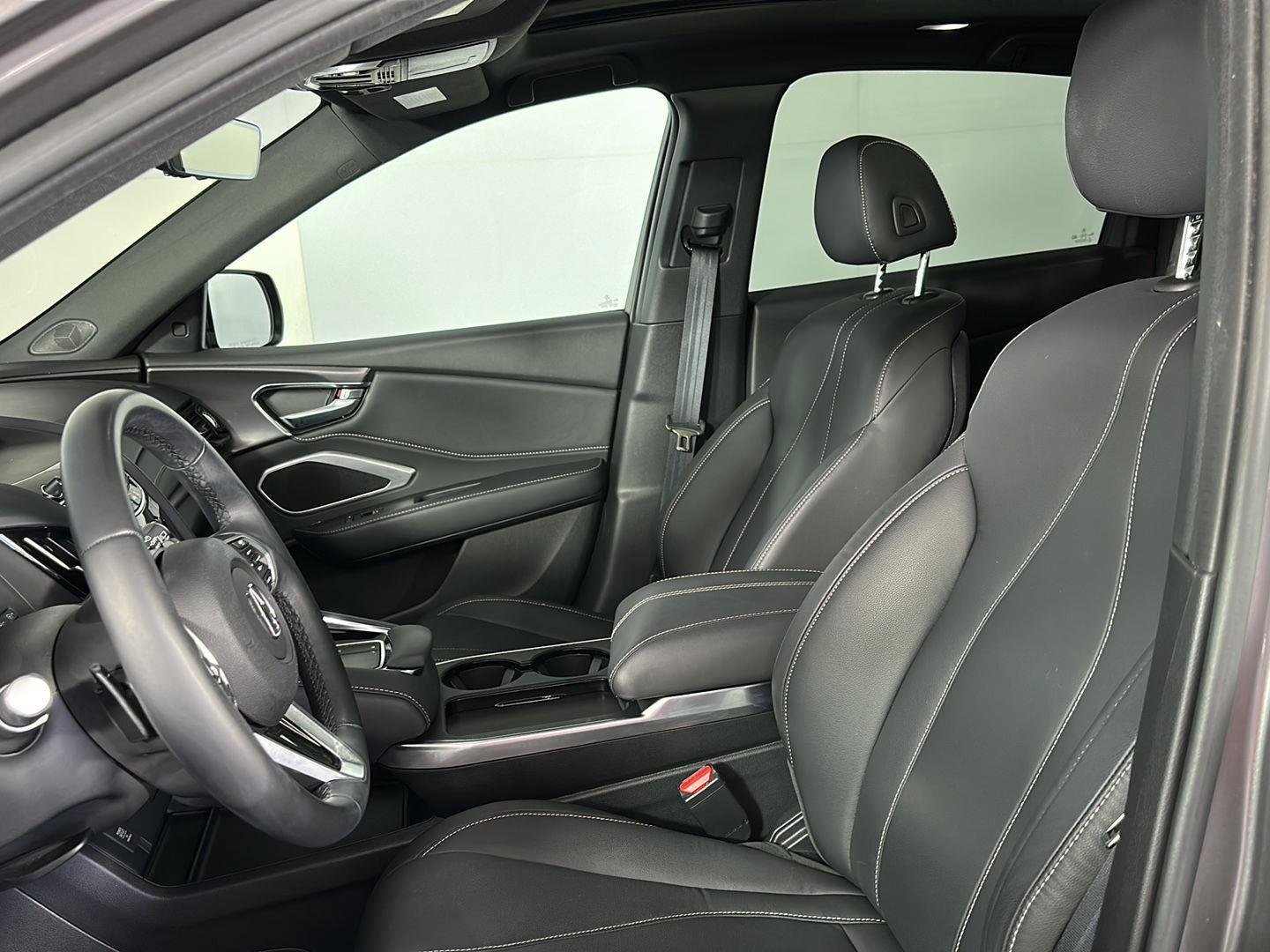 Used 2025 Liquid Carbon Metallic Acura SH-AWD image 6