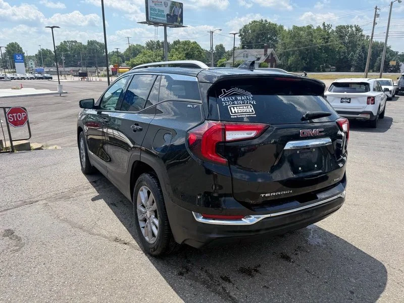 Used 2022 Black GMC SLT image 6