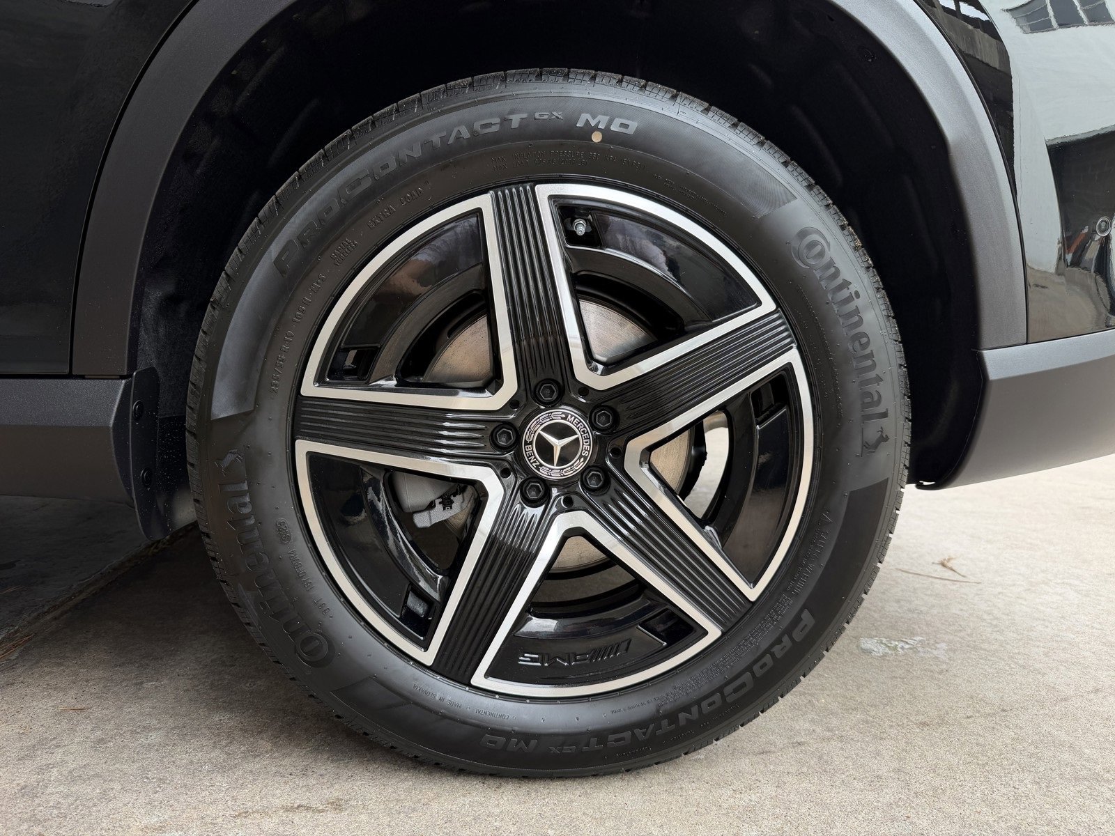 New 2026 Black Mercedes-Benz GLC 300 image 47