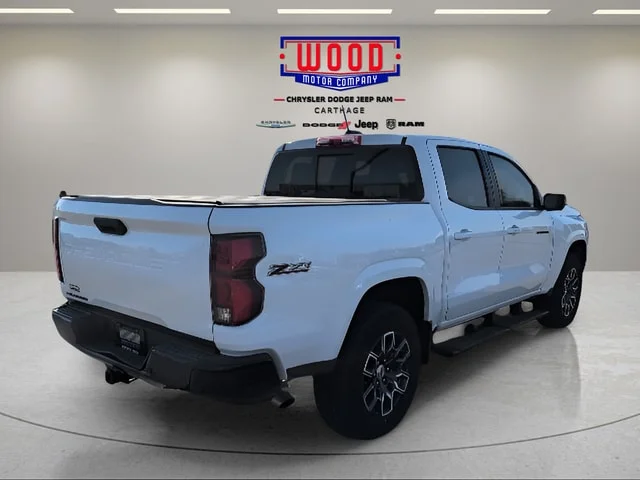 Used 2024 Summit White Chevrolet Z71 image 2