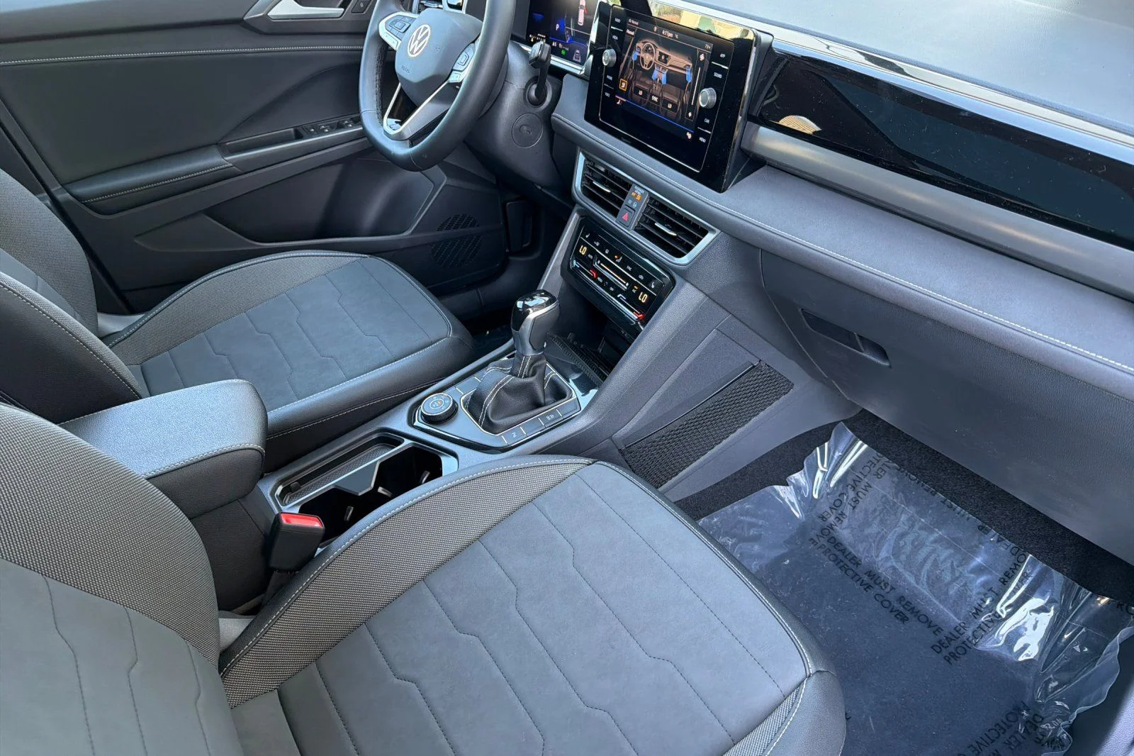 New 2026 White Volkswagen 1.5T SE Black image 15