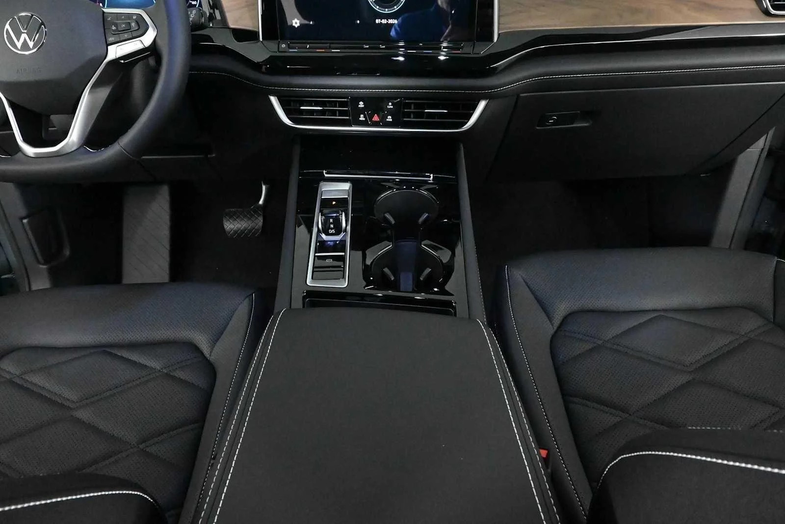 New 2026 Pure Gray Volkswagen 2.0T SE w/Technology image 19