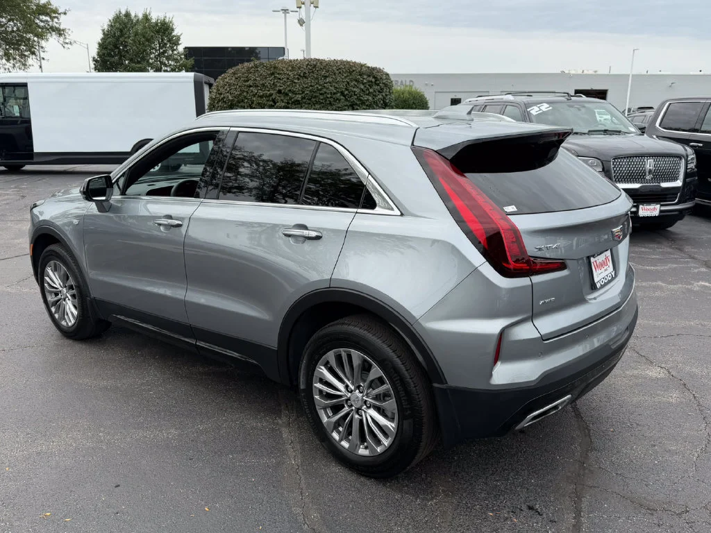 2024 Cadillac XT4 Premium Luxury - Photo 7