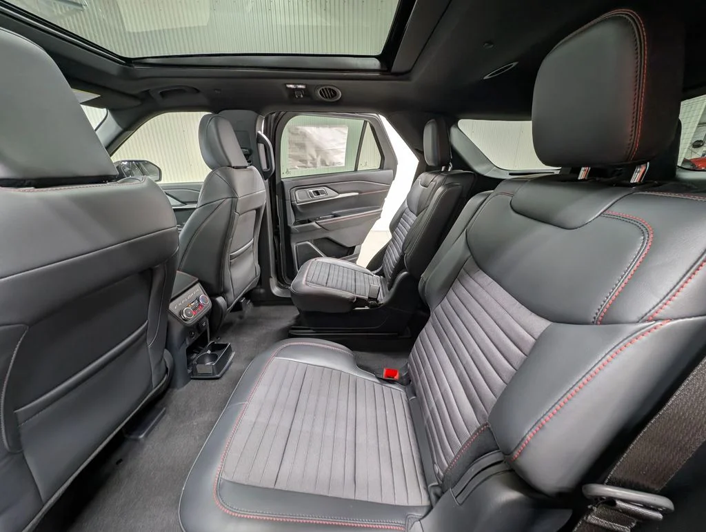 New 2026 Carbonized Gray Metallic Ford ST-Line image 14