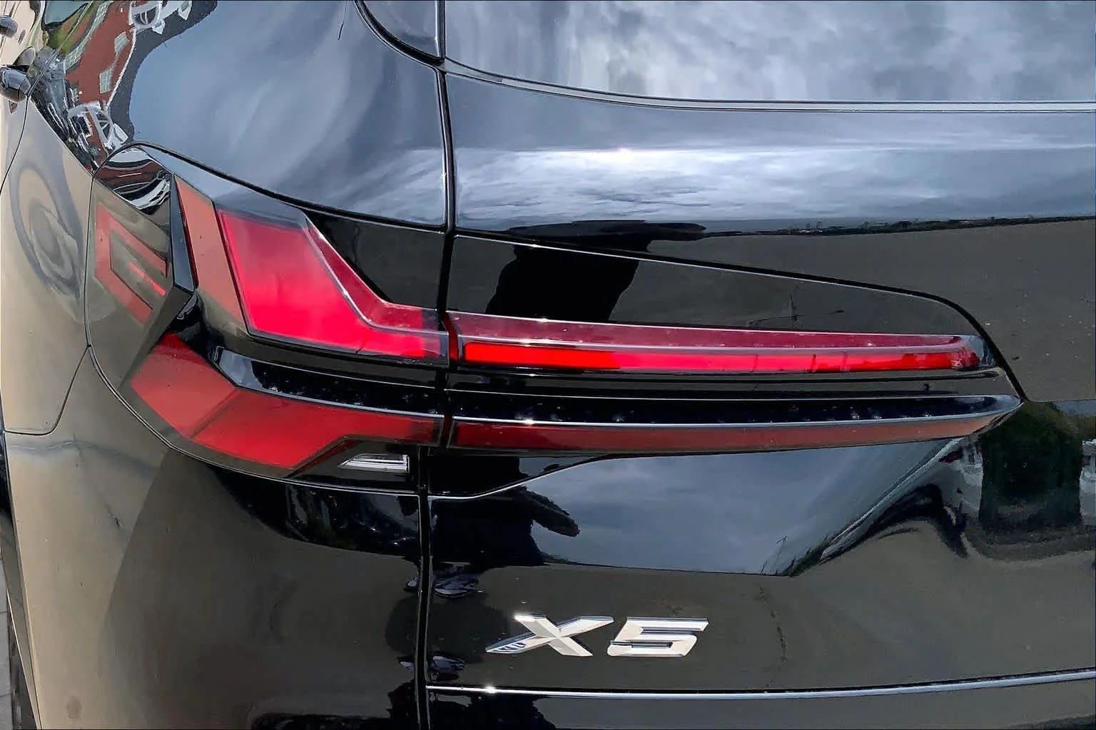 New 2026 Black Sapphire Metallic BMW xDrive40i image 14