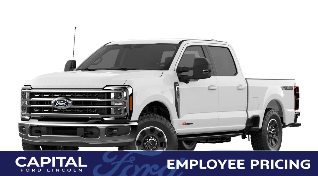 New 2027 Oxford White Ford XLT image 1
