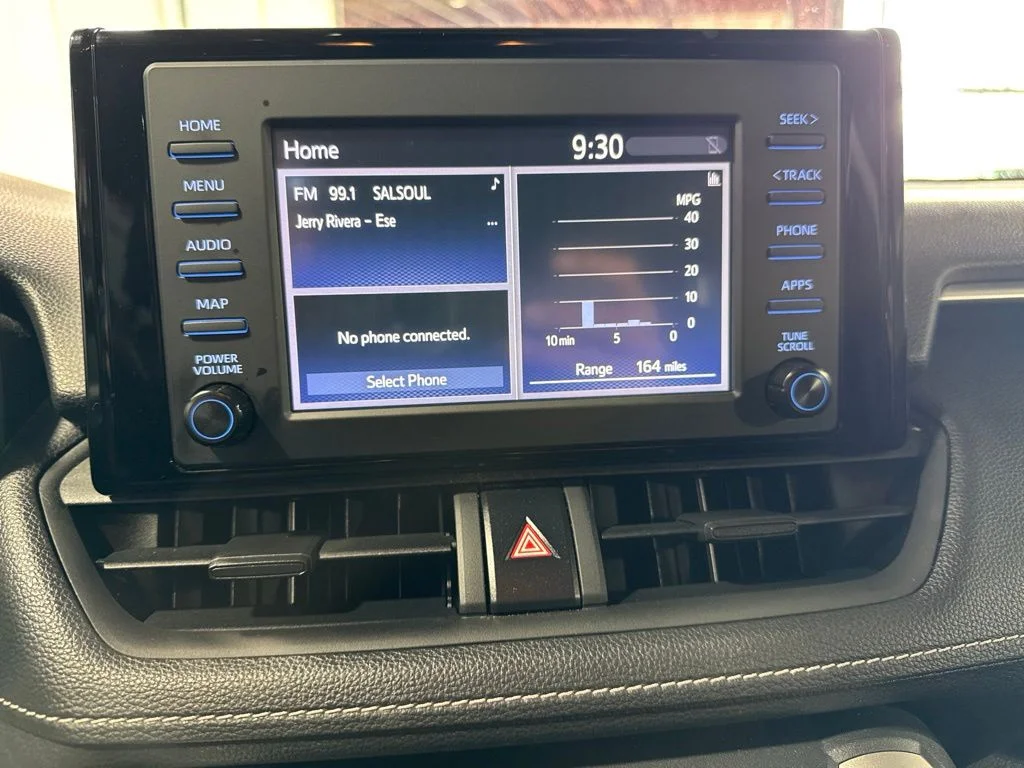 Used 2020 Black Toyota XLE image 43