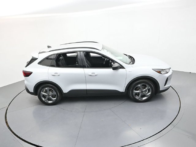 Used 2025 Silver Metallic Ford ST-Line image 44
