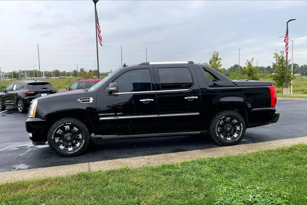 Used 2011 Black Cadillac Premium image 12