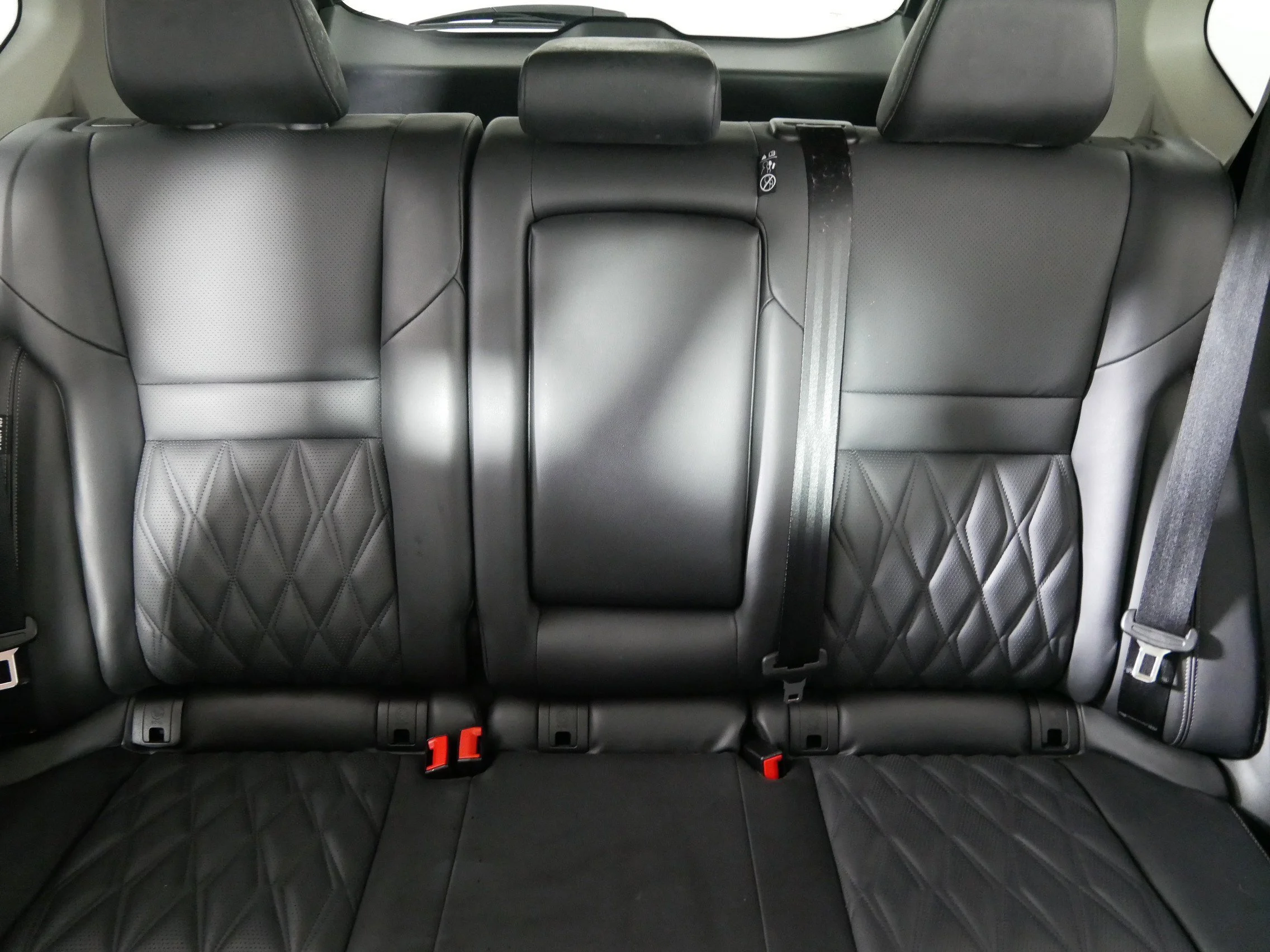 Used 2021 Champagne Silver Metallic Nissan Platinum image 13